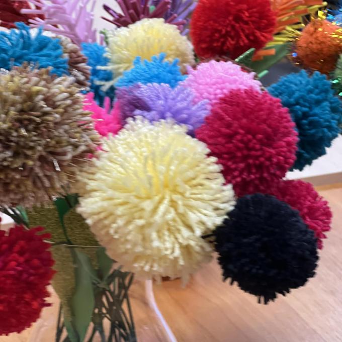 Edukacija „Siūlų gėlės“ Užvenčio bibliotekoje