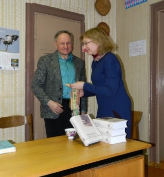 Tytuvėniškiams pristatyta knyga apie Maironį